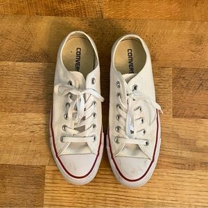 Converse White low tops 8.5